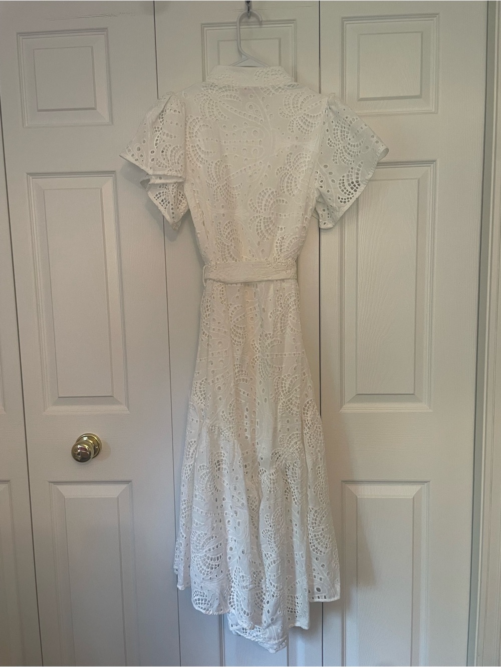Ciebon White Eyelet Maxi Dress with Tie Waist and Flutter Sleeves - Picture 5 of 9